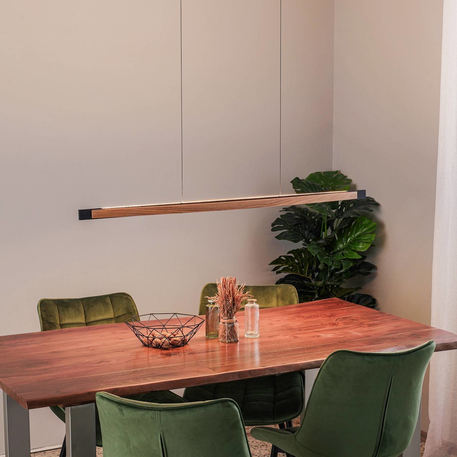 LED závesné svietidlo Kiera dub/čierna dĺžka 118cm