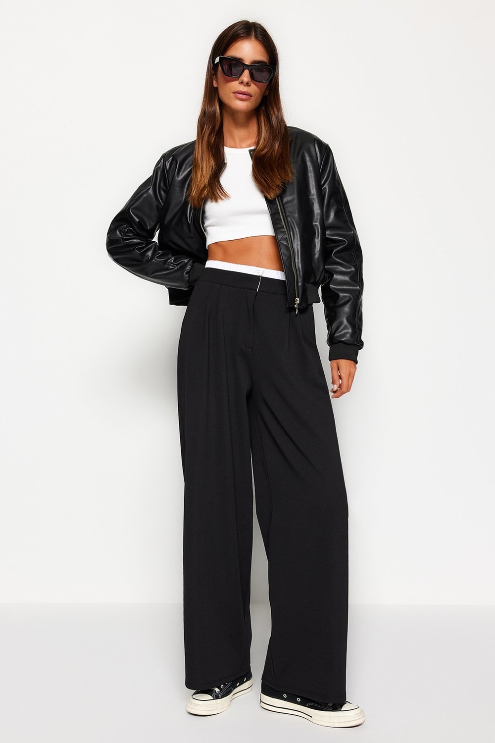 Trendyol Black Wide Leg Boxer Trousers With Belt Detail