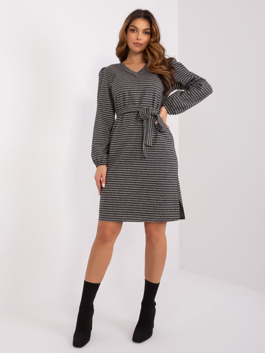 Off-black everyday dress with tie
