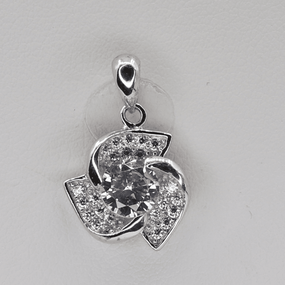 Strieborný prívesok 105218