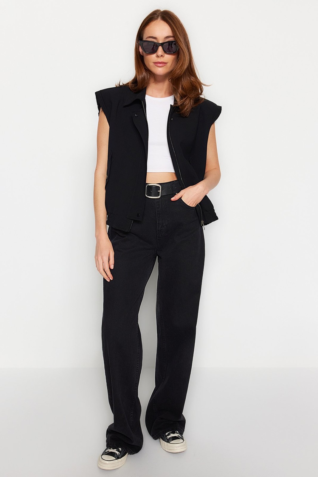 Trendyol Black Regular Woven Vest
