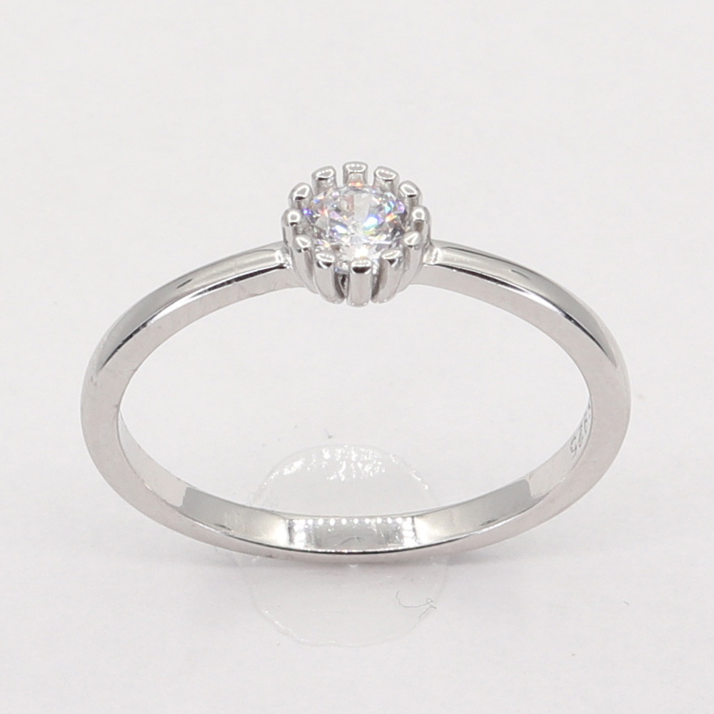 Strieborný prsteň 105289