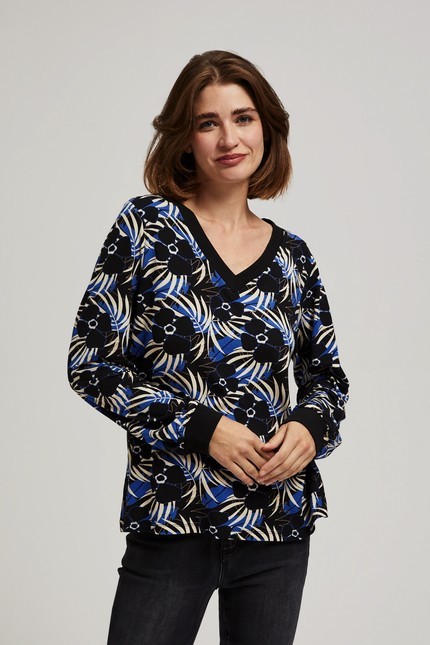 Patterned blouse with a neckline