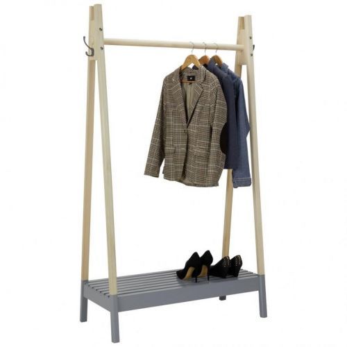 Vešiak Na Odevy Tadeo