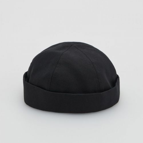 Reserved - Men`s cap - Čierna