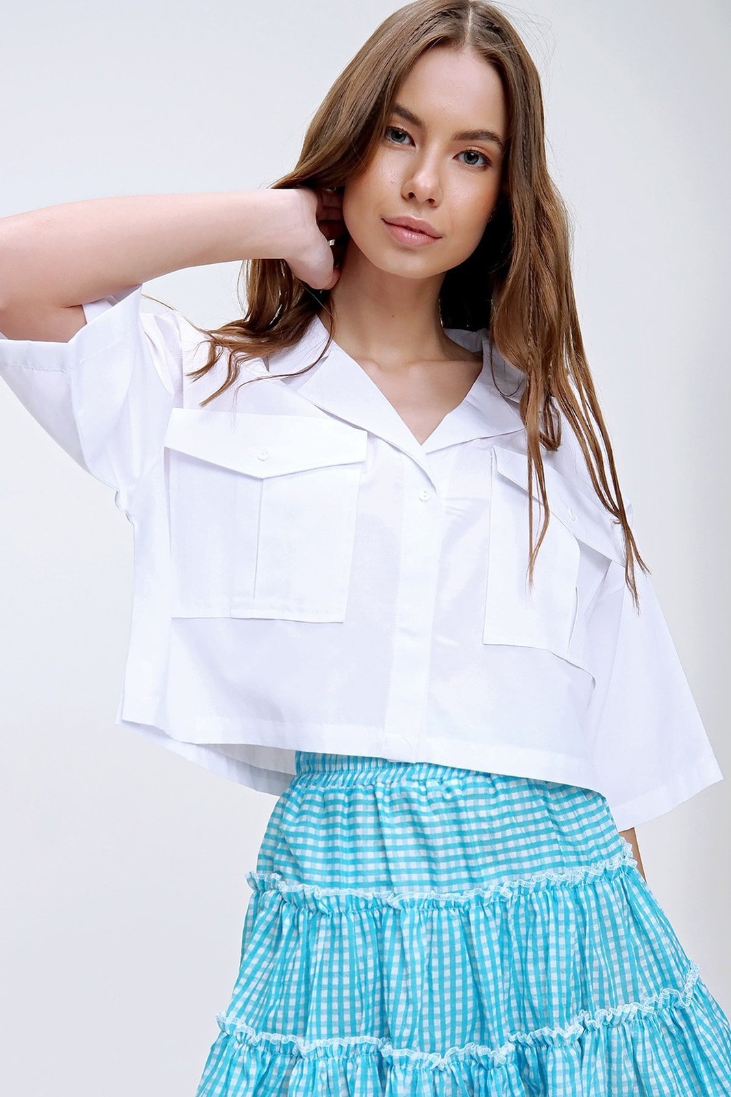 Trend Alaçatı Stili Women's White Crop Poplin Shirt with Envelope Pocket