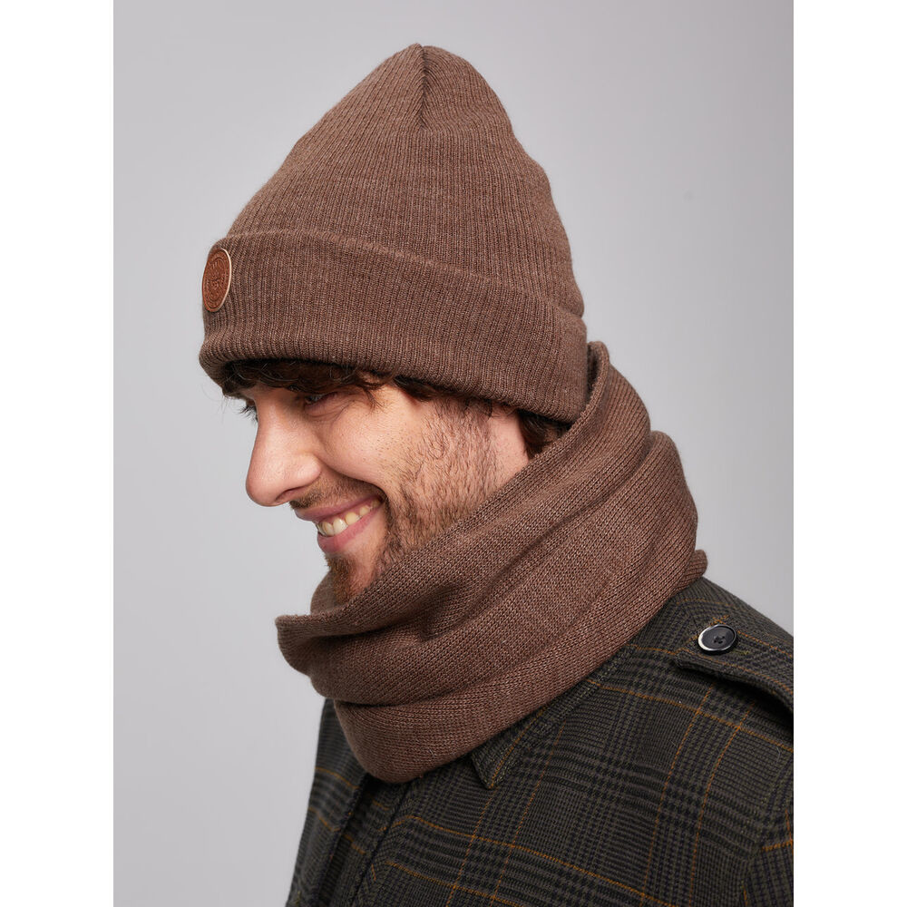 Pánska beanie čiapka v hnedej farbe 16160