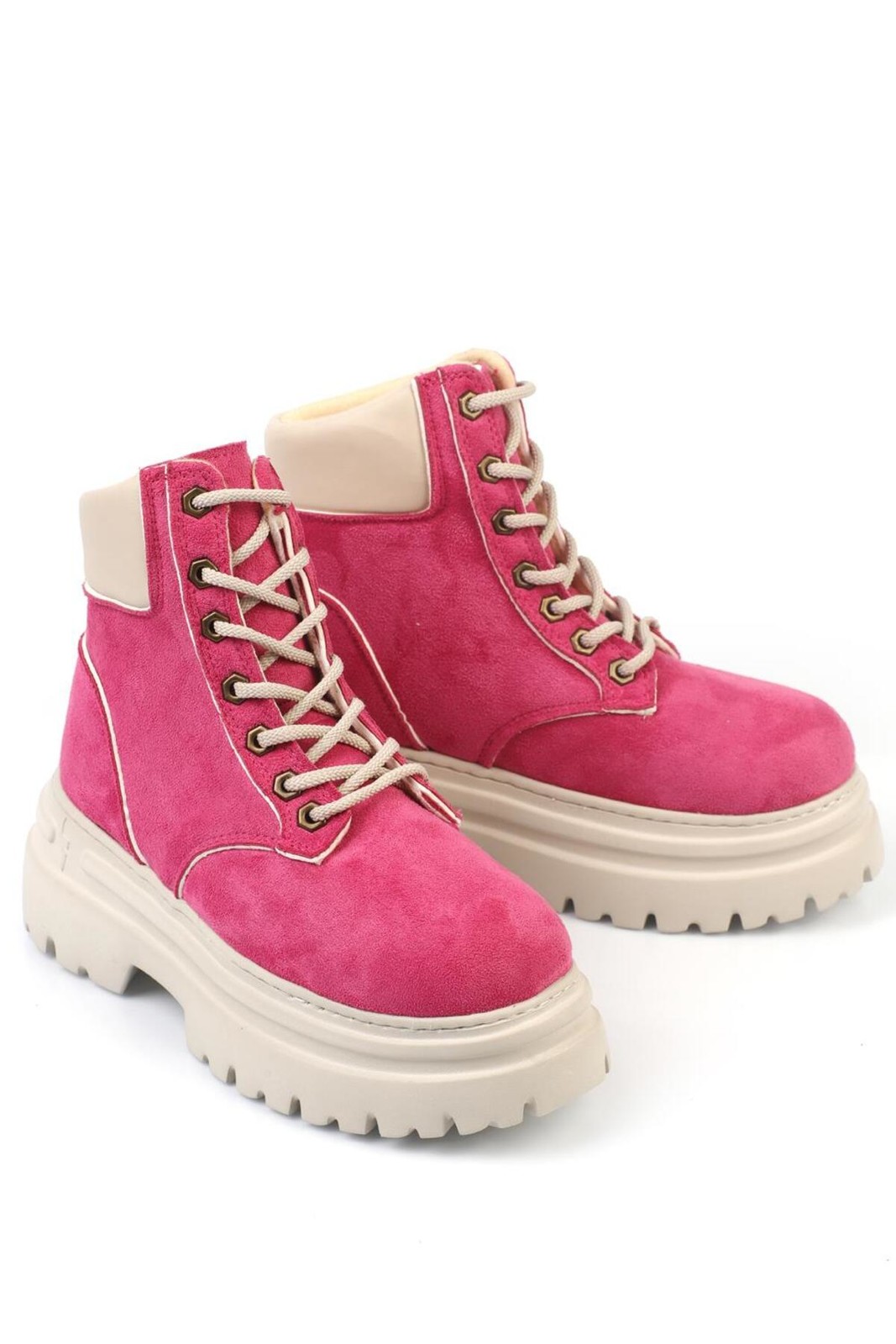 Capone Outfitters Round Toe Trac Sole Lace Up Women's Boots