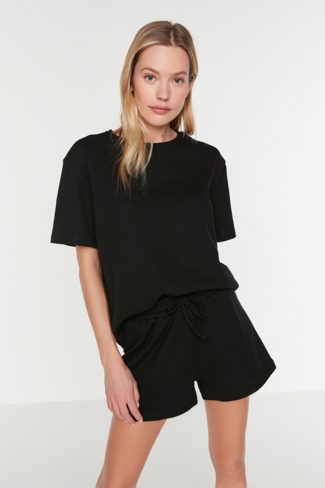 Trendyol Black Waffle Fabric Cotton Knitted Pajama Set
