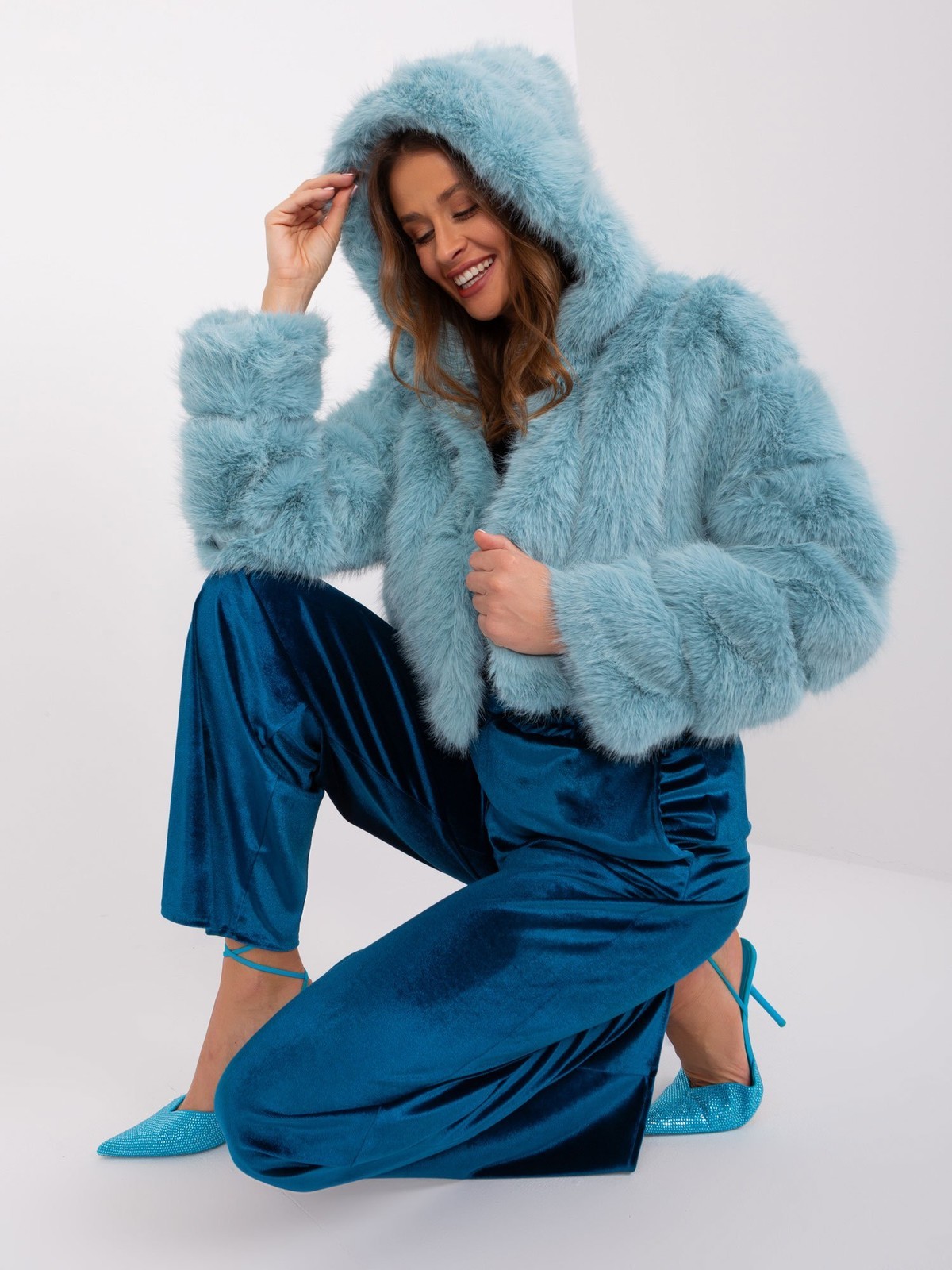 Mint short fur jacket with hood