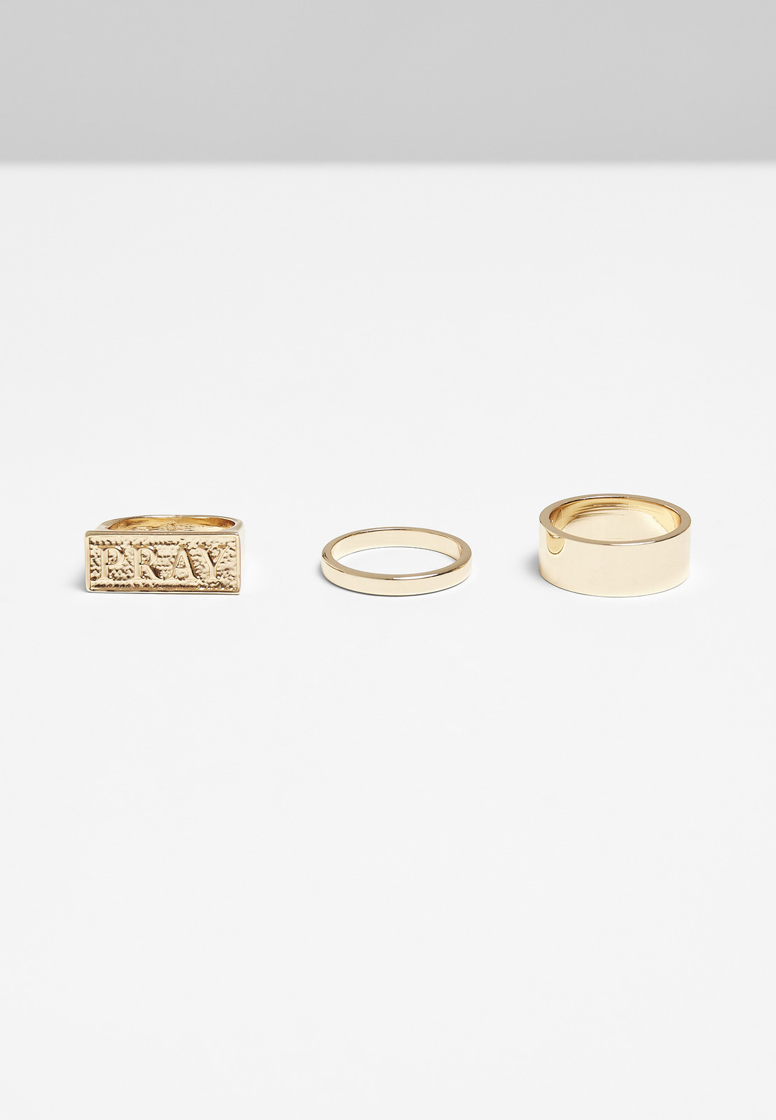 Pray Gold Ring Set