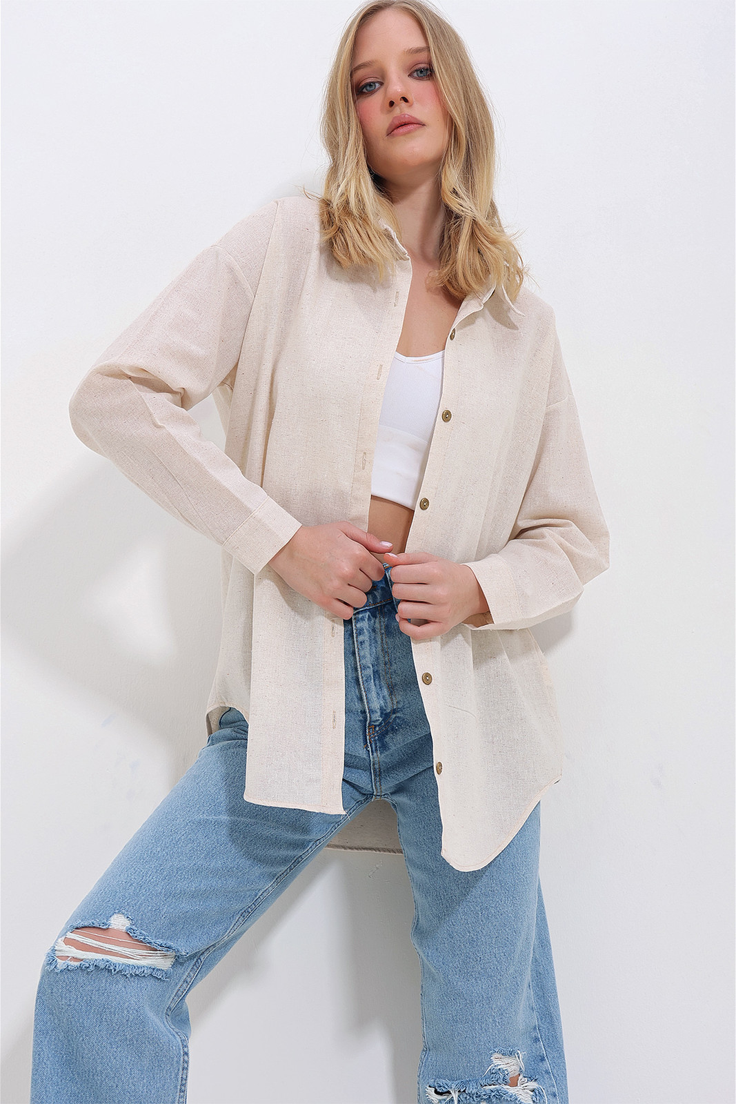 Trend Alaçatı Stili Women's Cream Oversize Linen Shirt