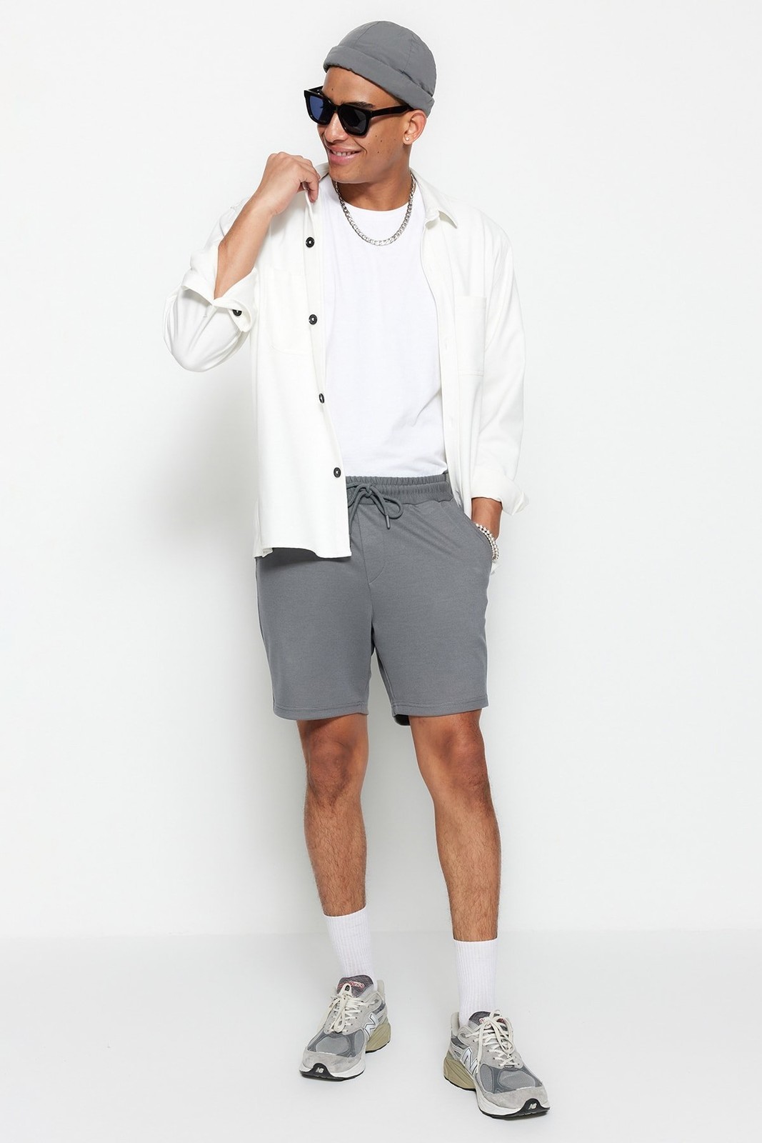 Trendyol Limited Edition Basic Anthracite Men's Regular/Normal Fit Labeled Lace-up Shorts