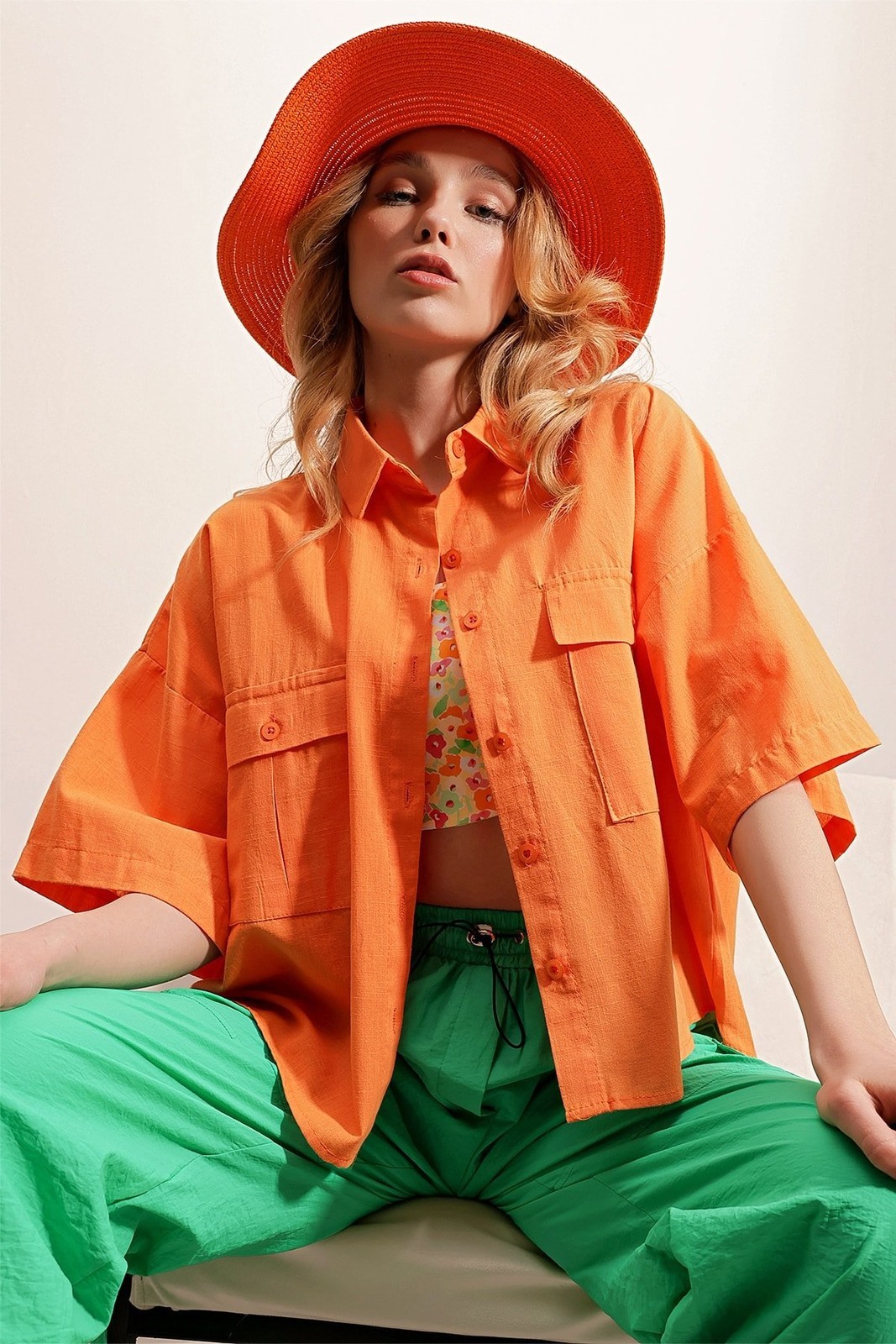 Trend Alaçatı Stili Women's Orange Double Pocket Half Sleeve Linen Shirt