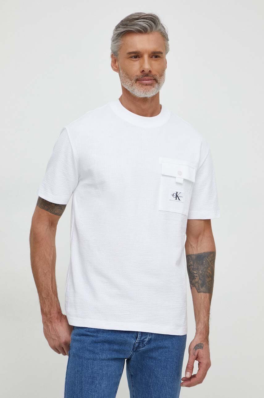 Tričko Calvin Klein Jeans pánsky, biela farba, s nášivkou