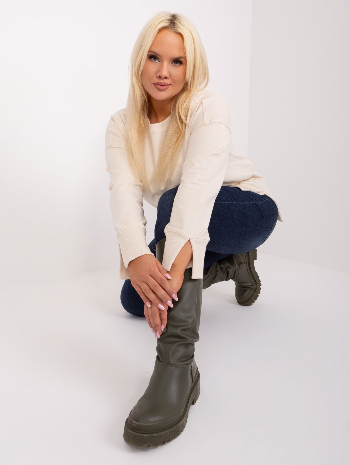 Cream sweatshirt plus size with cuffs