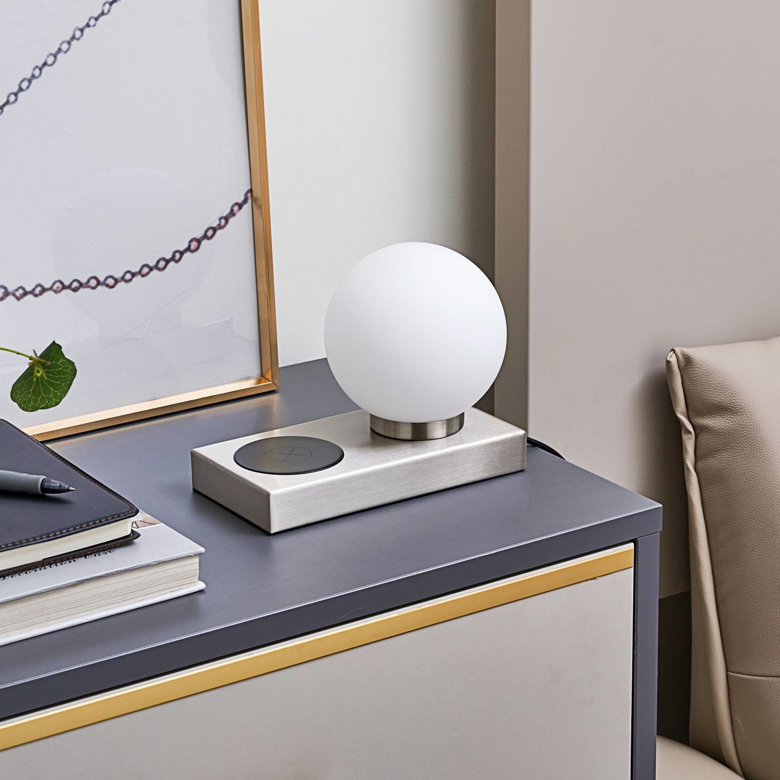 Stolná lampa Lindby Junis, nikel, funkcia nabíjania