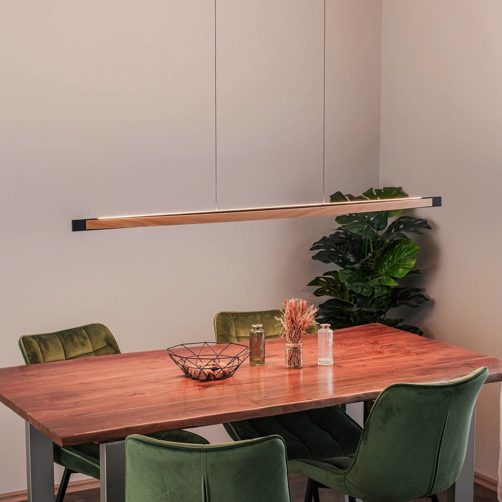 Rothfels Kiera LED svietidlo dub/čierna 138 cm