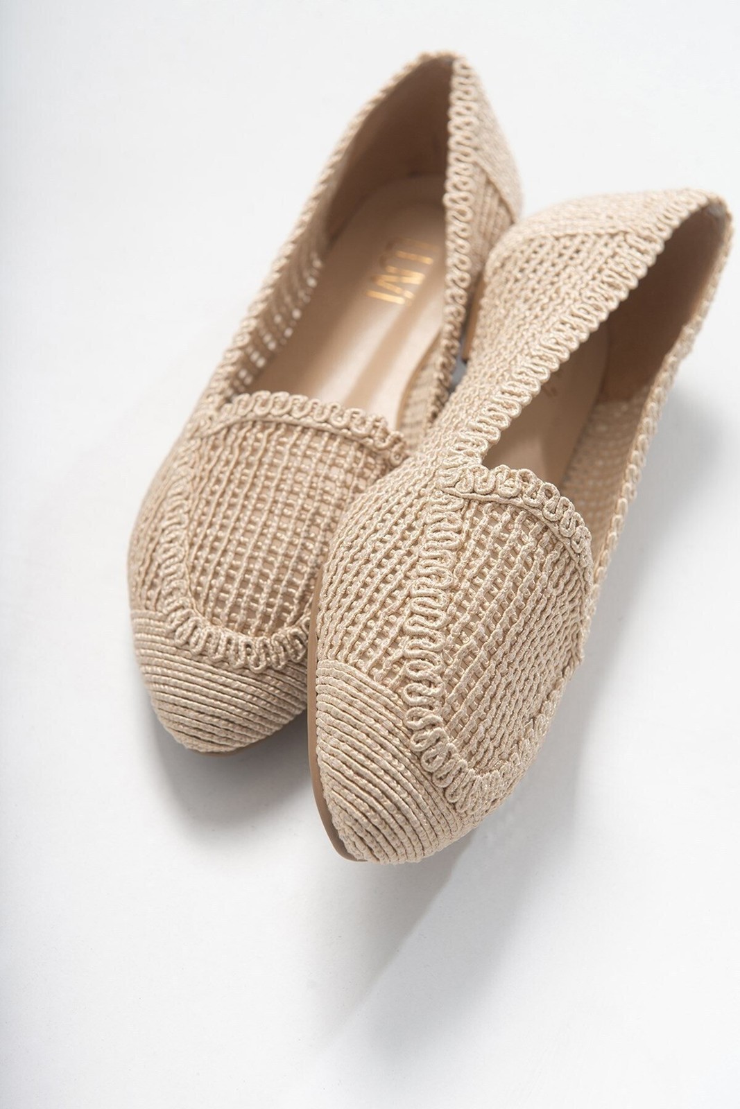 LuviShoes Women's Cream Knitted Flat Shoes