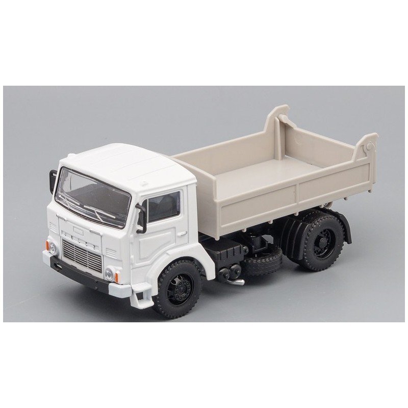 K-527 DR Kovový model auta - Jelcz 317 1:43 - Daffi