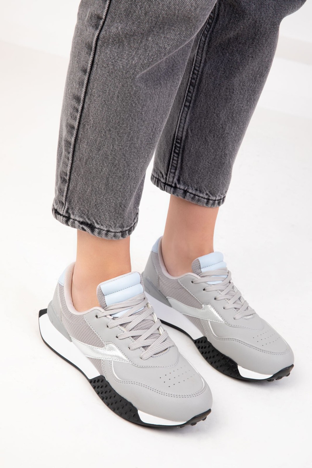Soho Gray Women's Sneakers 18824