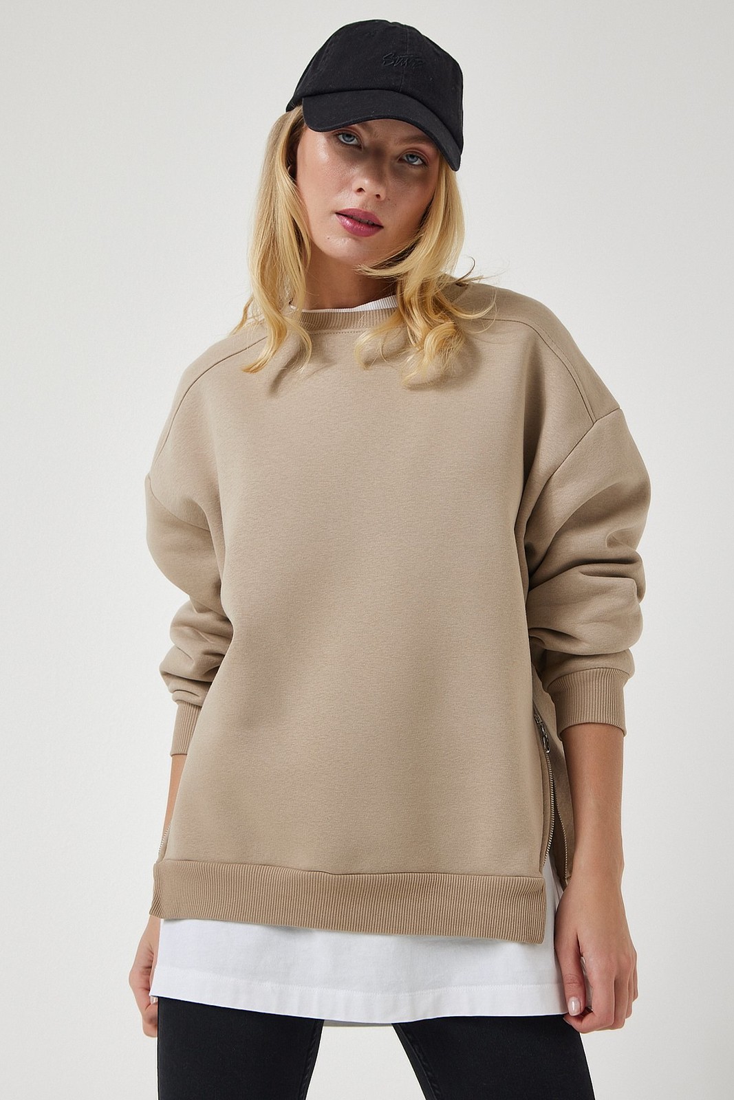 Happiness İstanbul Women's Mink Zipper Detail Raised Knitted Sweatshirt