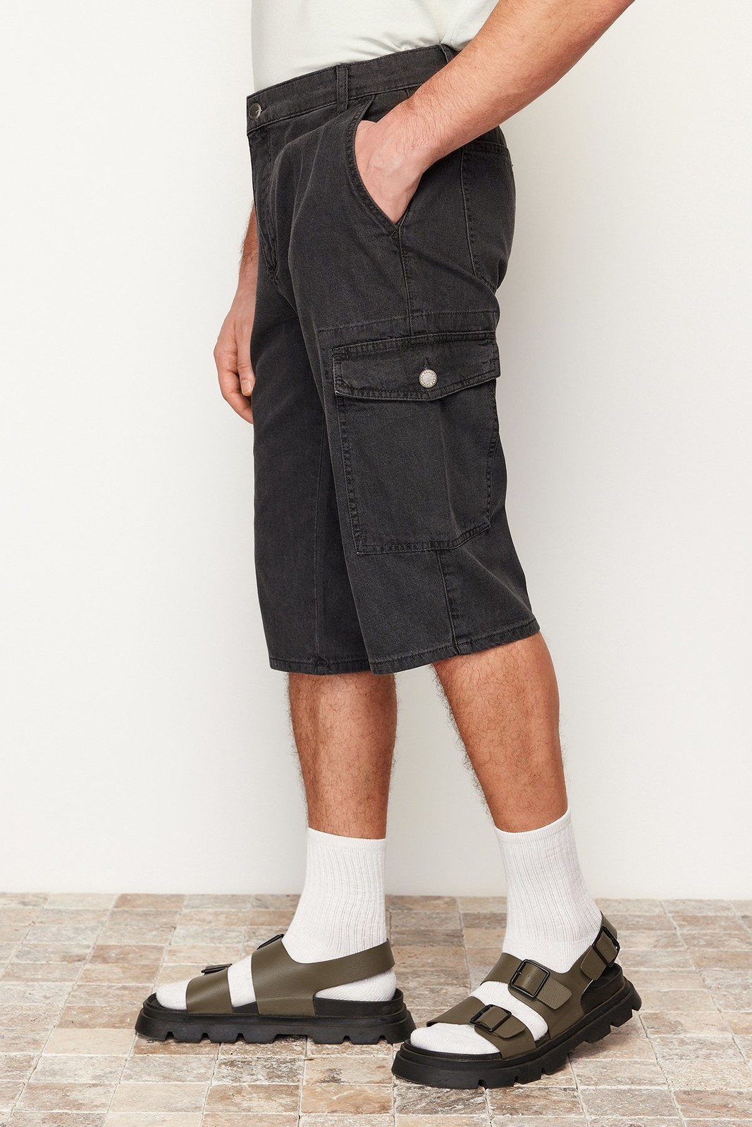 Trendyol Men's Anthracite Regular Waist Cargo Pocket Bermuda Denim Shorts