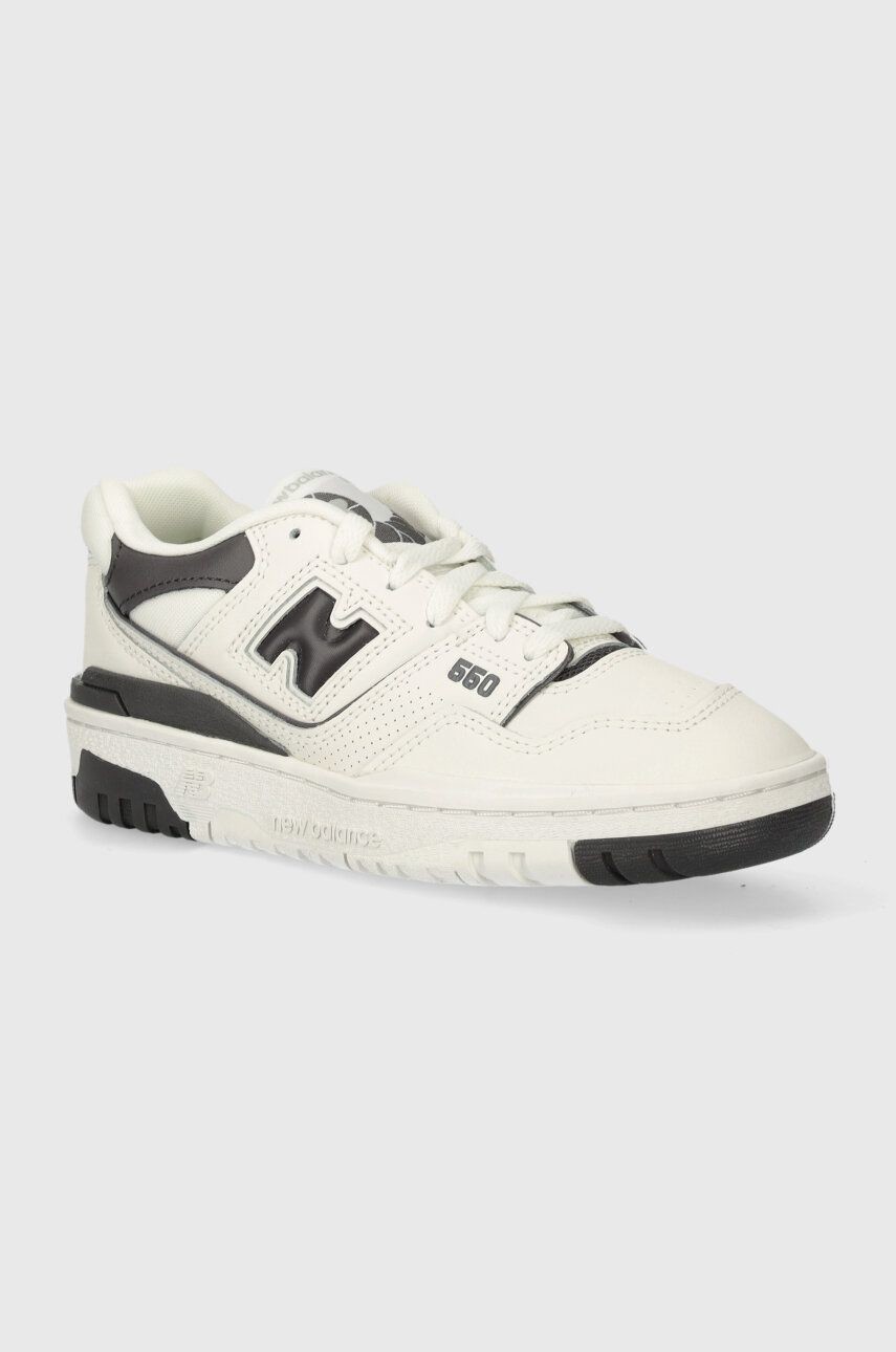 Detské kožené tenisky New Balance GSB550BH biela farba