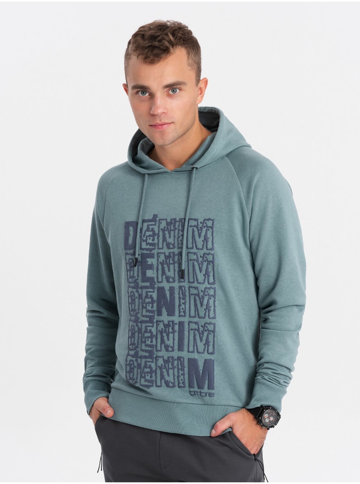 Modrá pánska mikina s kapucňou a potlačou Ombre Clothing