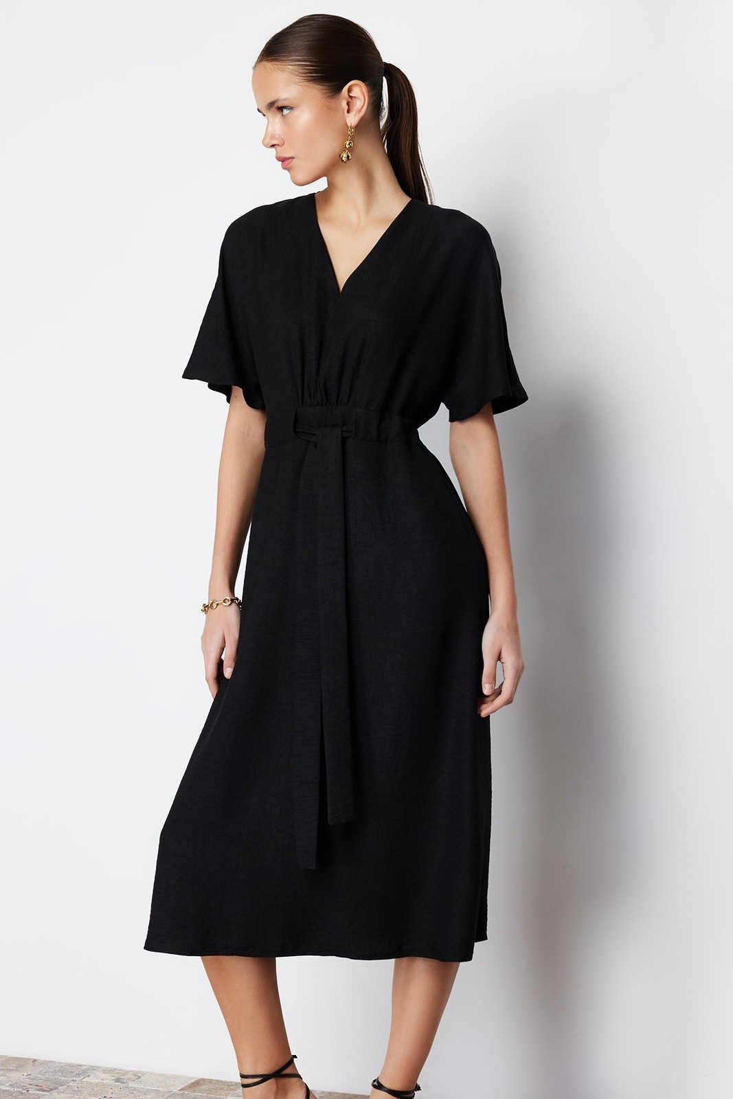 Trendyol Black Tie Detailed A-line/Bell Form Midi Woven Dress