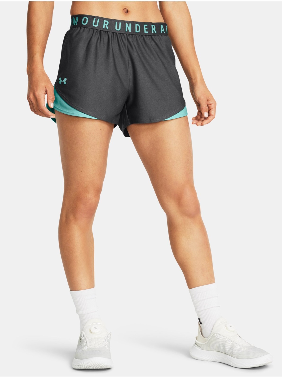 Tmavosivé športové kraťasy Under Armour Play Up Shorts 3.0