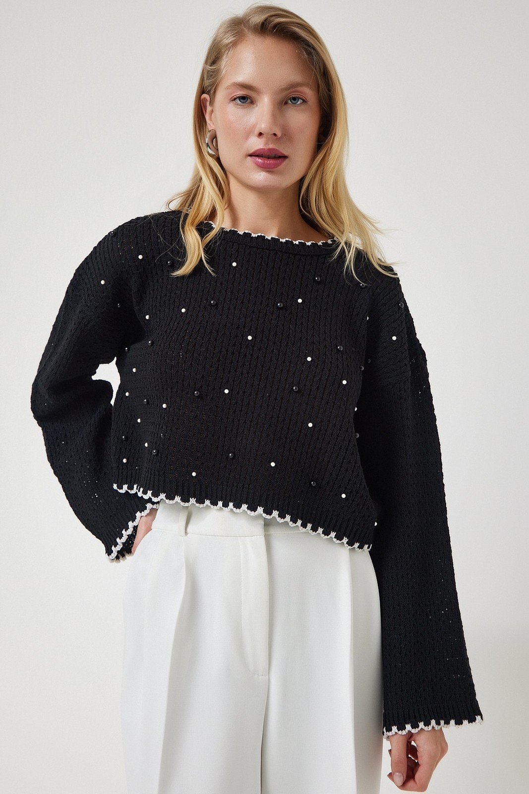 Happiness İstanbul Women's Black Pearls Openwork Seasonal Crop Knitwear Sweater