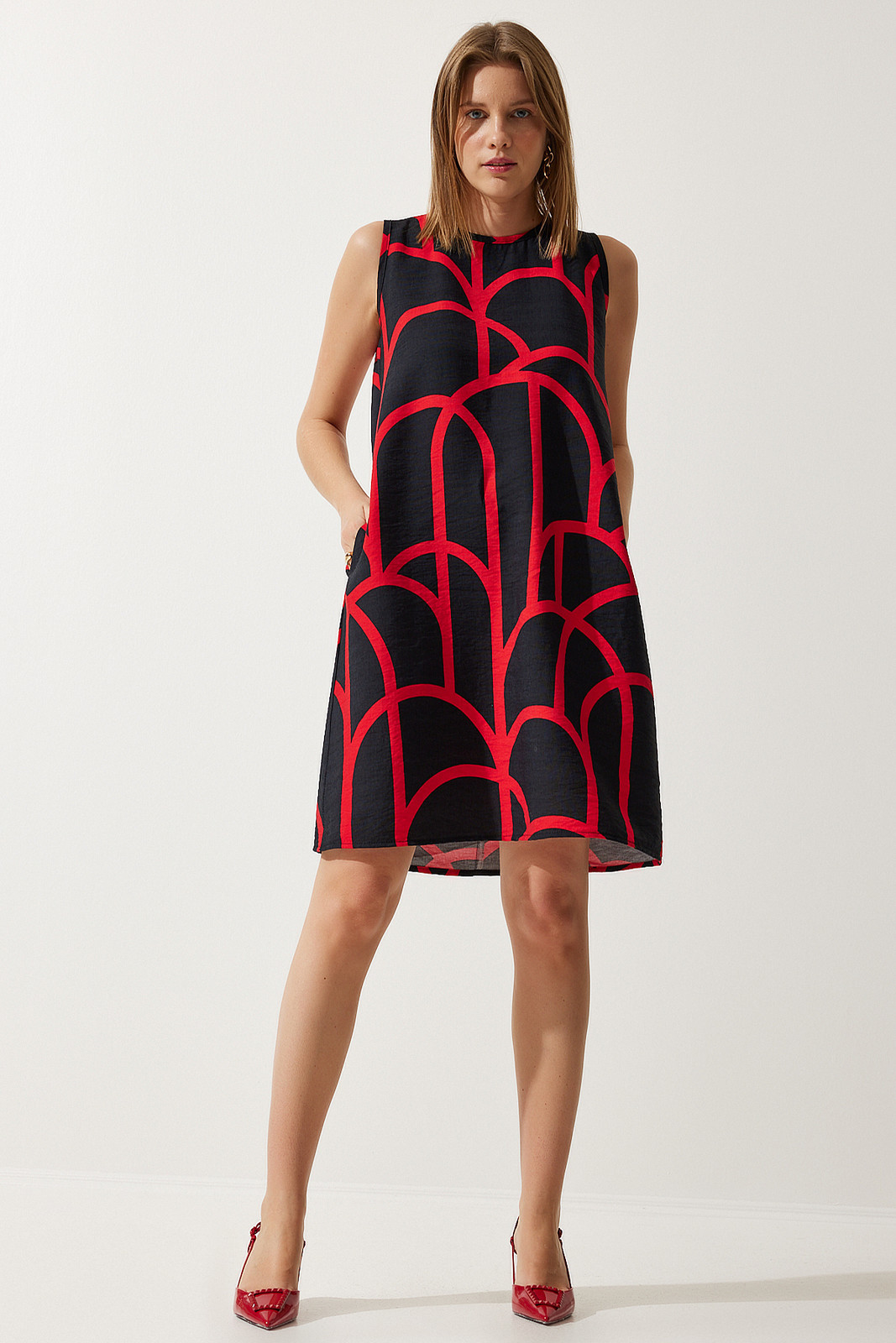 Happiness İstanbul Women's Black Red Patterned Summer Bell Dress