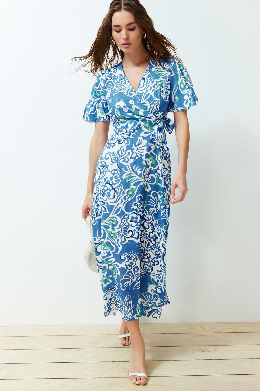 Trendyol Blue Floral Double-breasted Viscose Midi Woven Dress