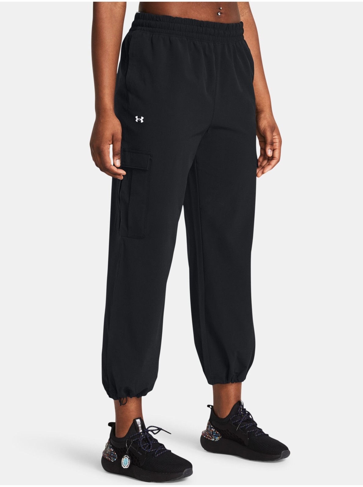Čierne športové nohavice Under Armour Armoursport Woven Cargo PANT