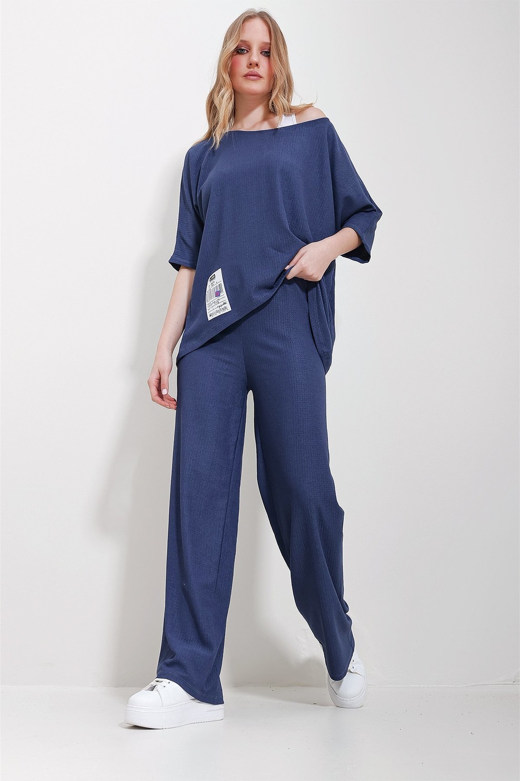 Trend Alaçatı Stili Women's Navy Blue Boat Neck Blouse And Palazzo Trousers 3-Piece Suit