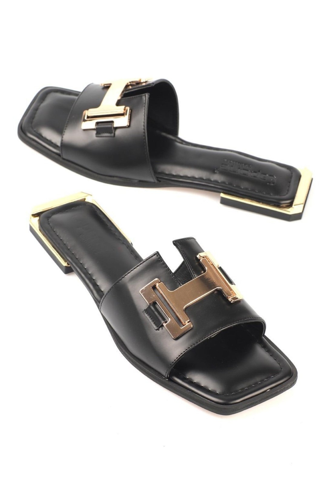 Capone Outfitters Capone Blunt Toe Women's Slippers with Metal Buckle and Metal Heel Detail