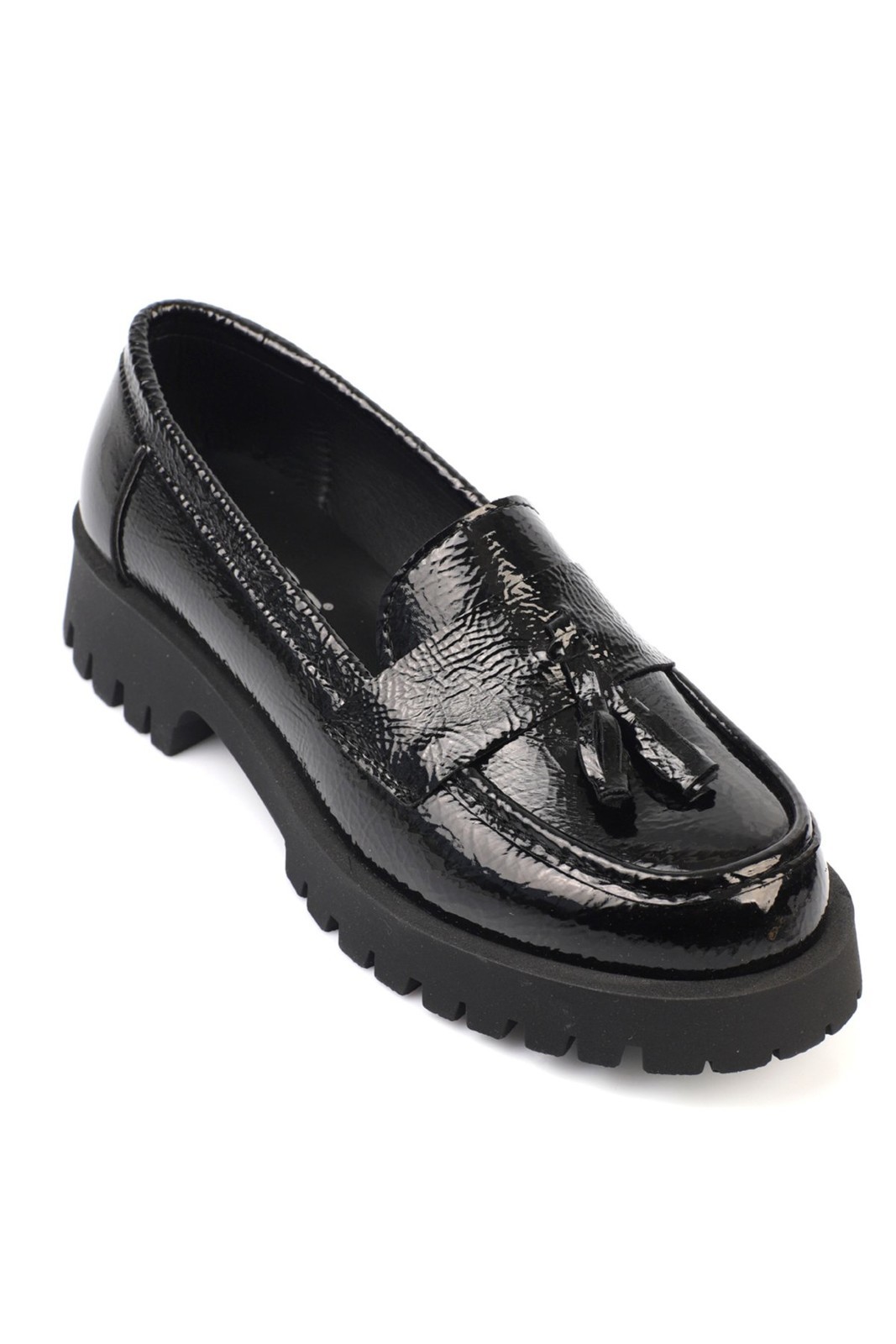 Capone Outfitters Women's Trac-Based Tasseled Loafer