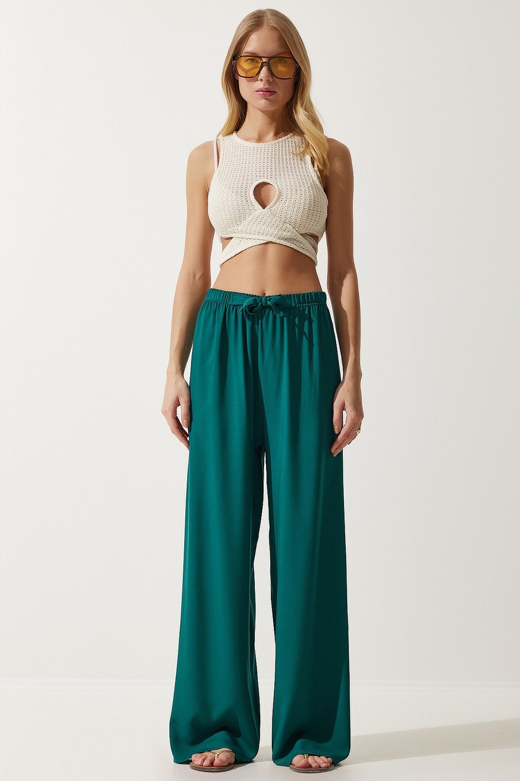 Happiness İstanbul Women's Emerald Green Flowy Knitted Palazzo Trousers