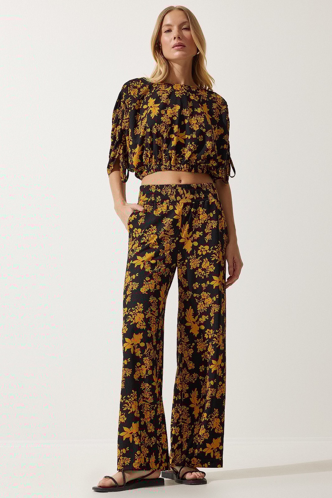 Happiness İstanbul Women's Black Mustard Patterned Blouse Palazzo Knitted Suit