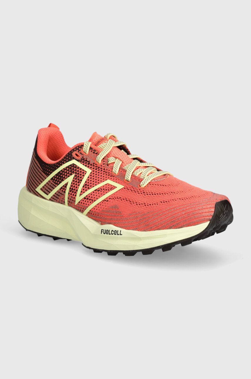 Bežecké topánky New Balance FuelCell Venym oranžová farba, WTVNYMP