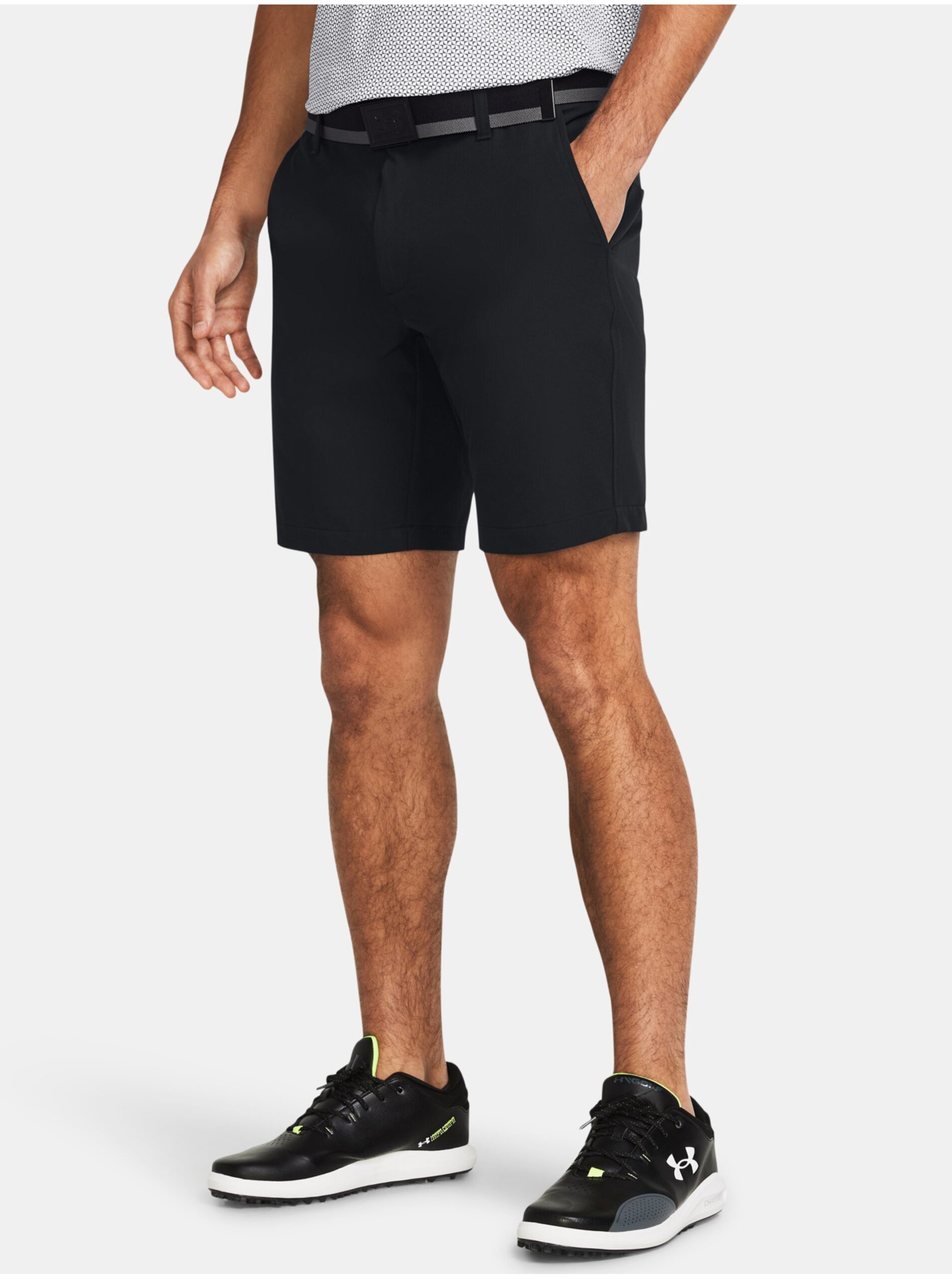 Čierne športové kraťasy Under Armour UA Drive Taper Short