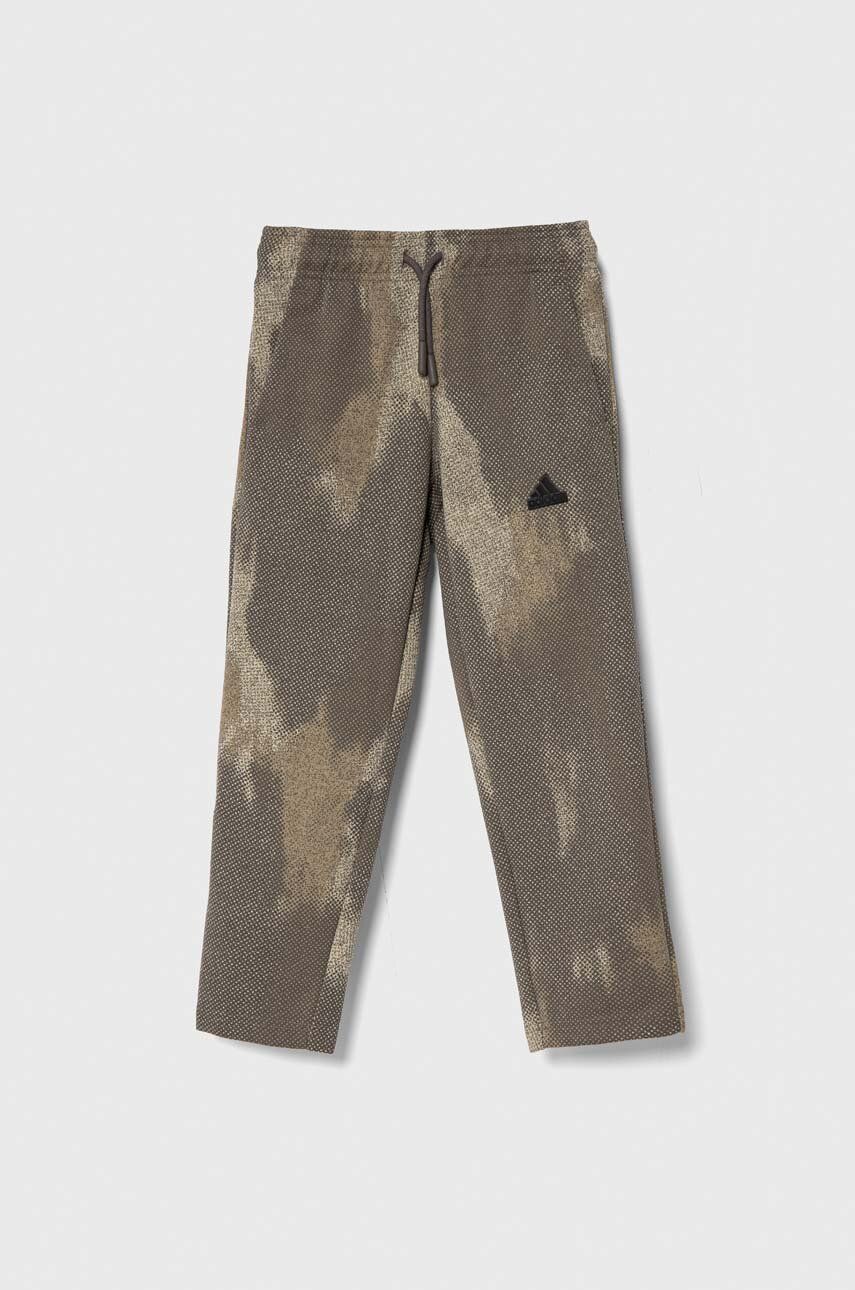 Detské tepláky adidas hnedá farba, vzorované