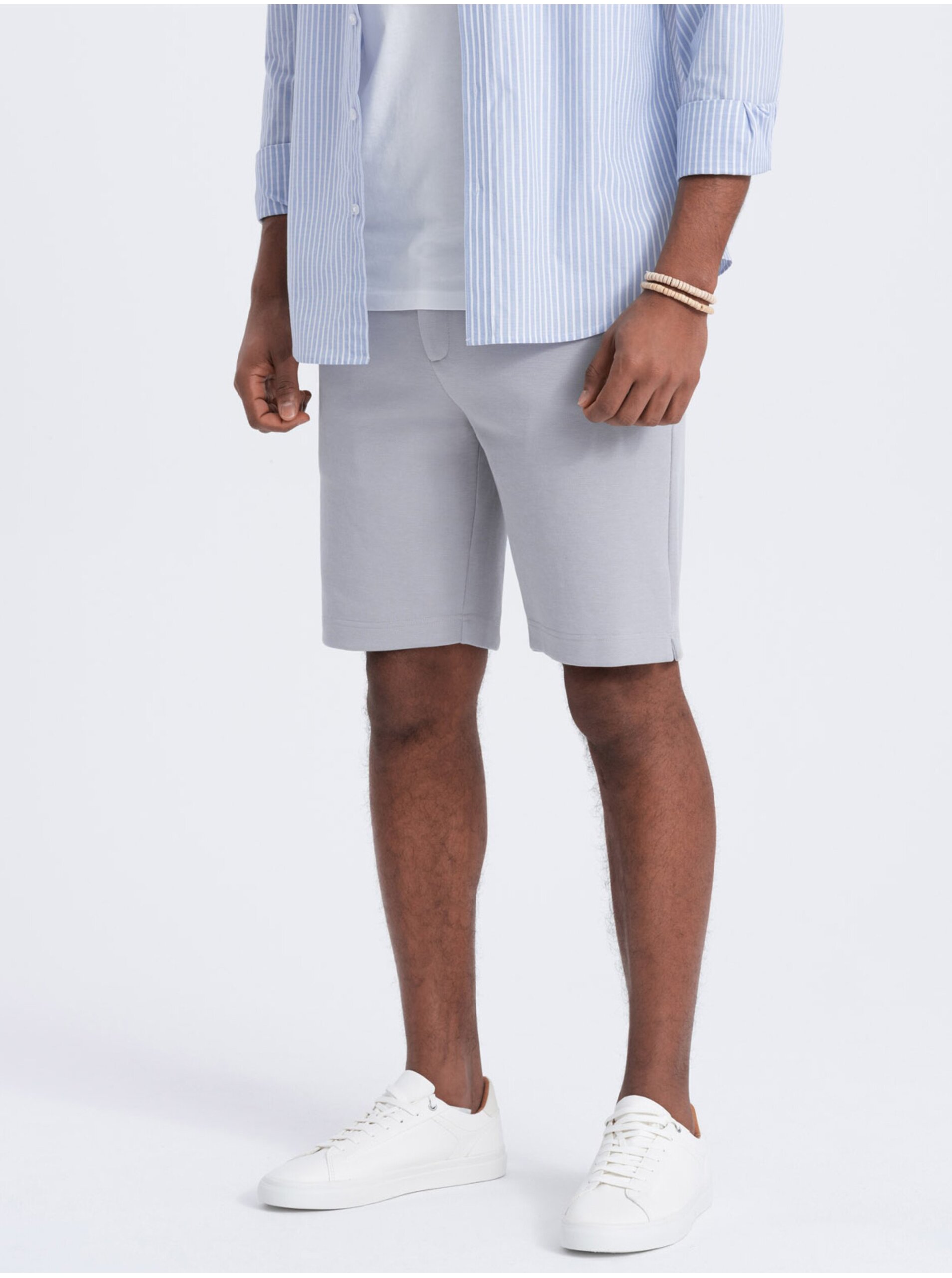 Šedé pánske kraťasy Ombre Clothing