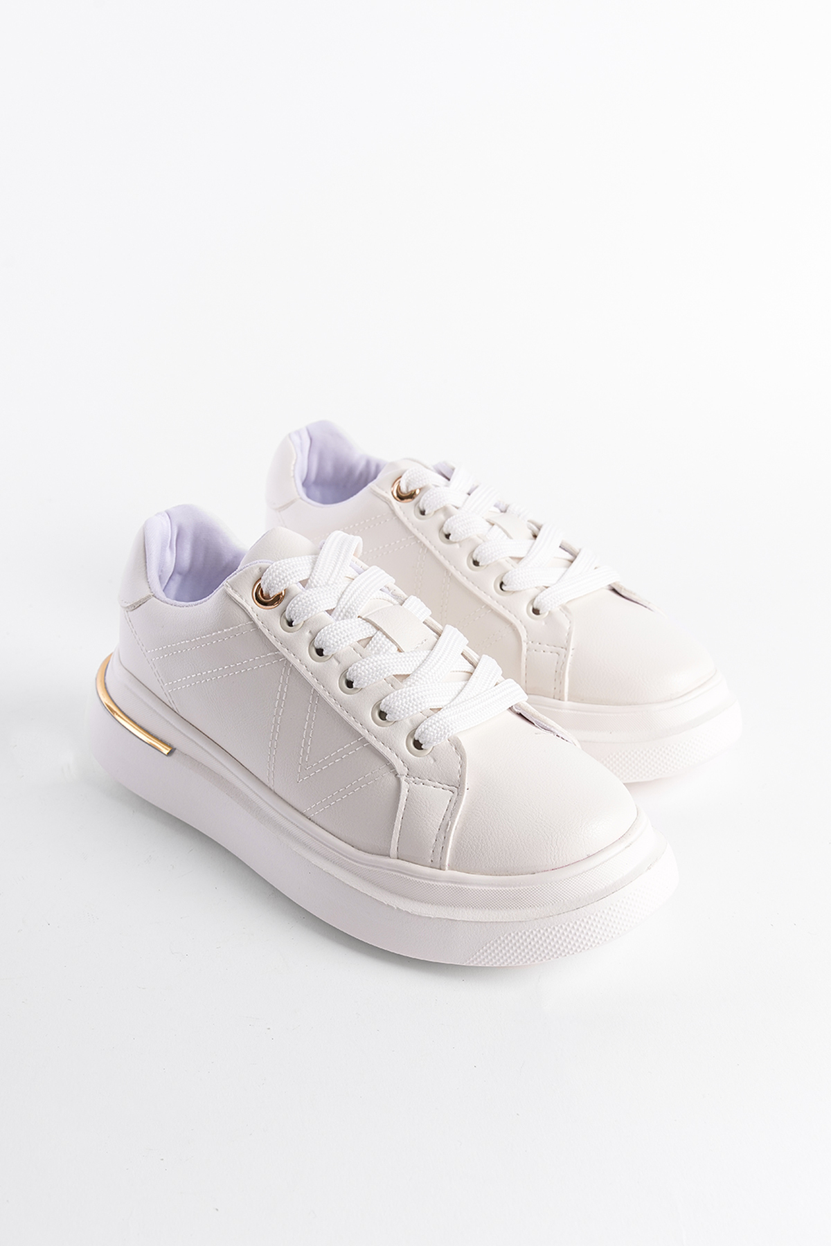 Capone Outfitters Women's Sneakers
