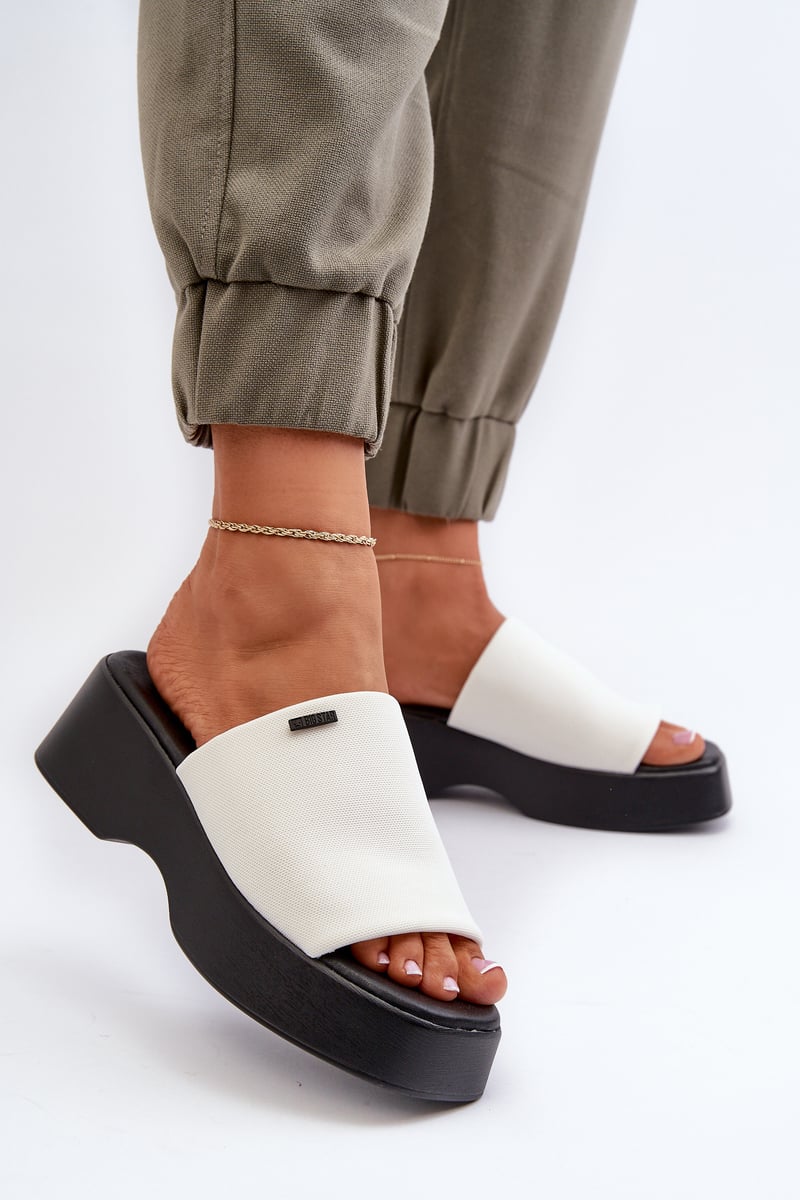 Women's Big Star Slippers White