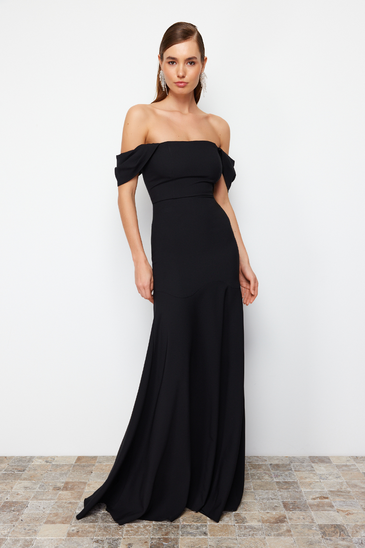 Trendyol Black Straight Fitted Woven Evening Dress & Graduation Dress