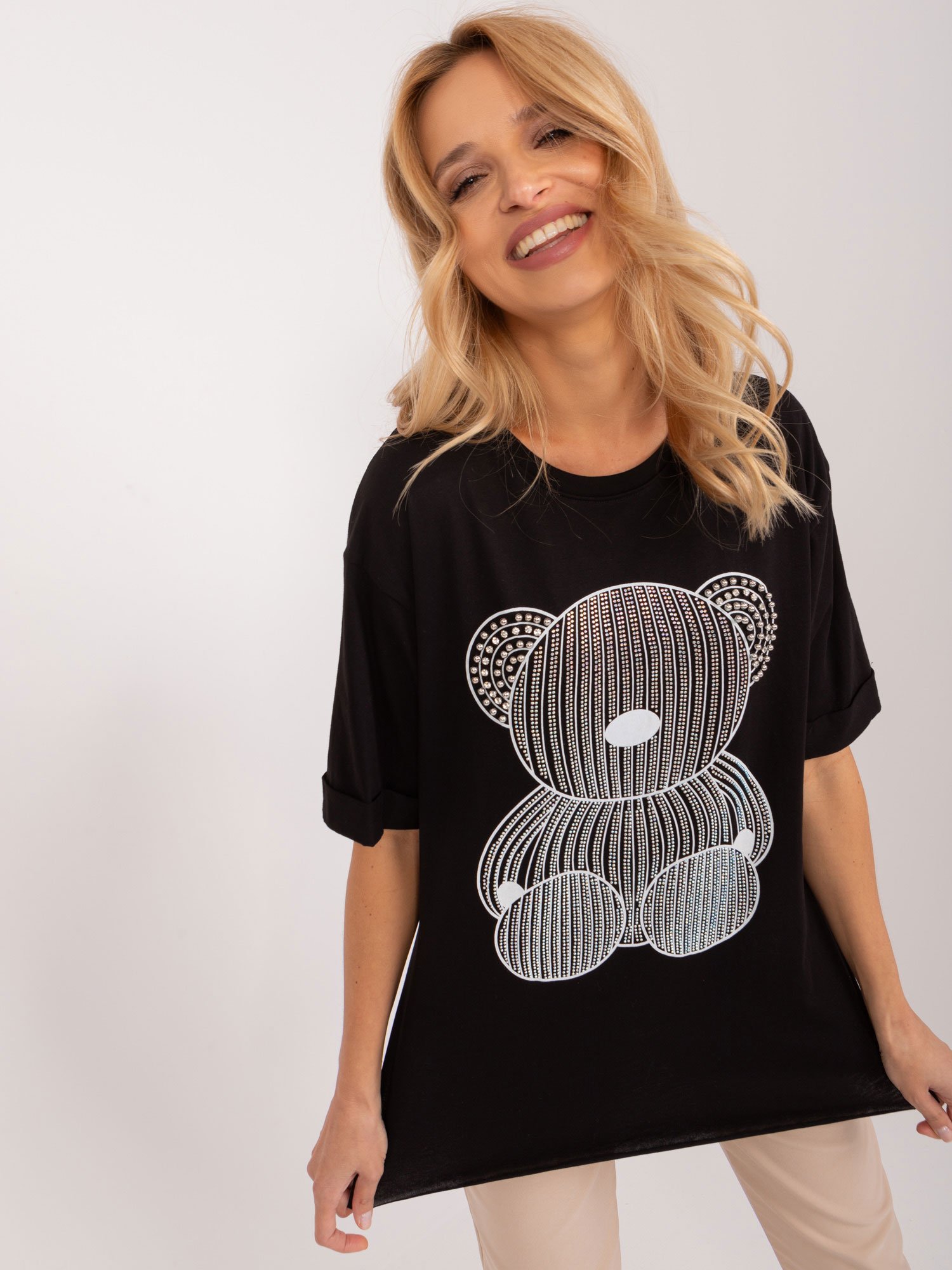 Black oversize T-shirt with teddy bear appliqué