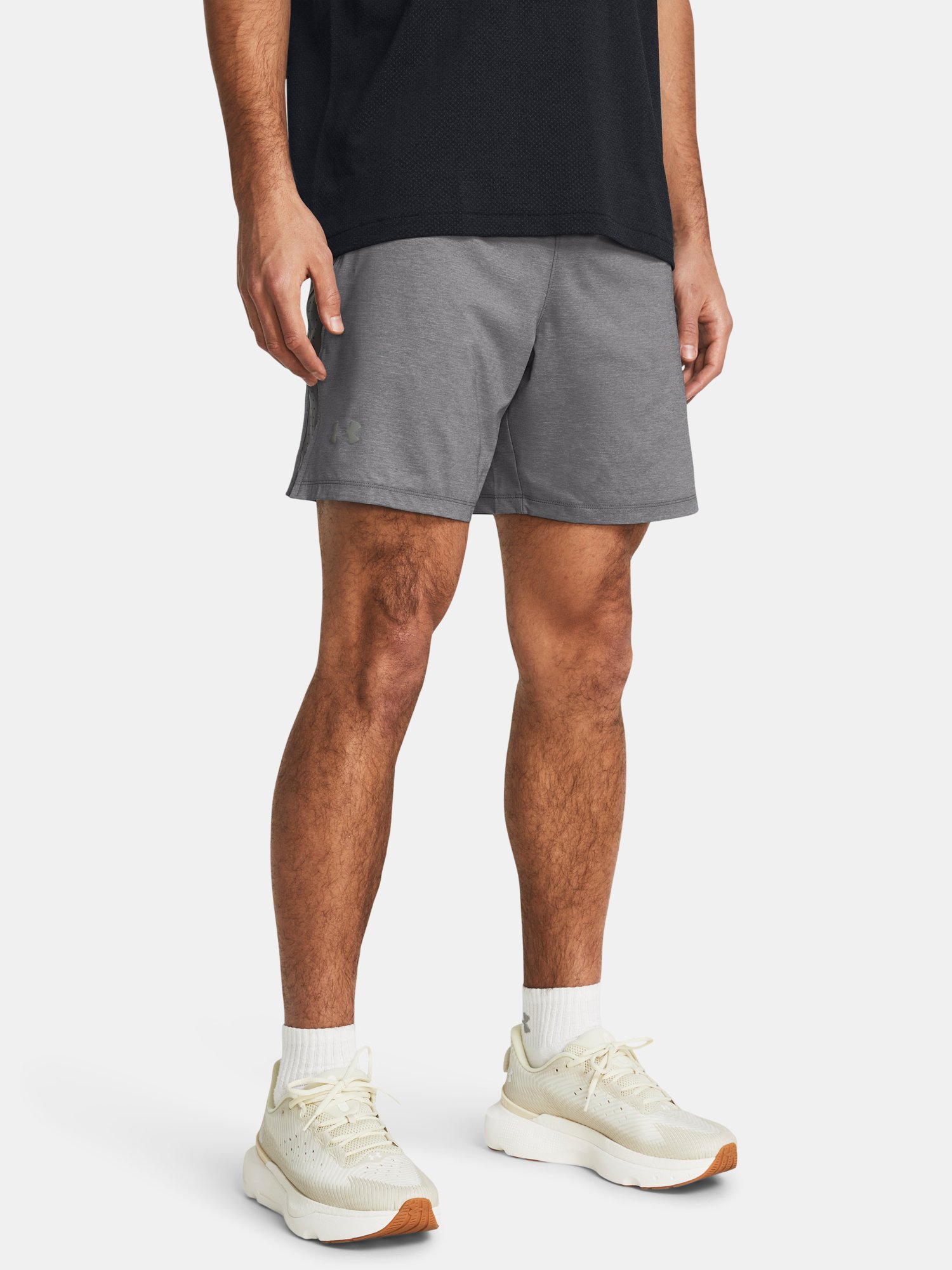 Under Armour Shorts UA LAUNCH PRO 7'' HTR SHORTS - MEN