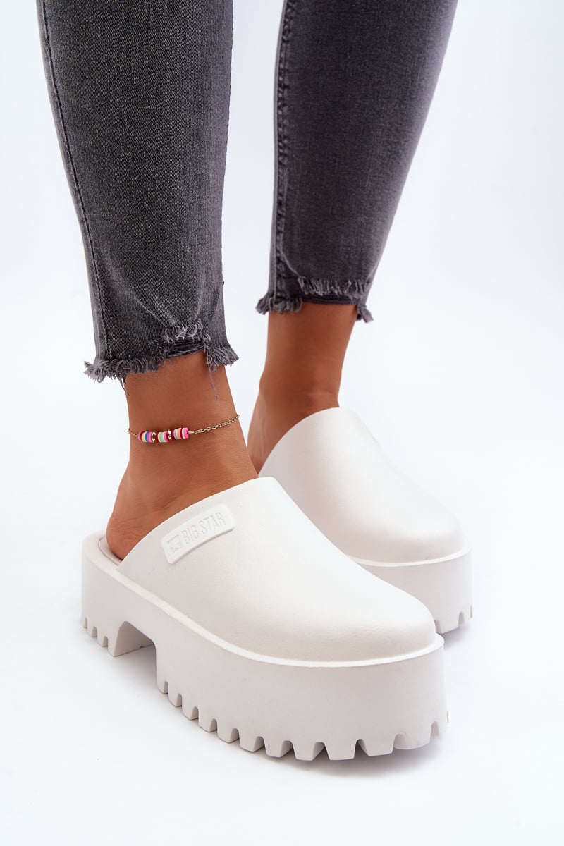 Women's slippers with a massive Big Star sole White